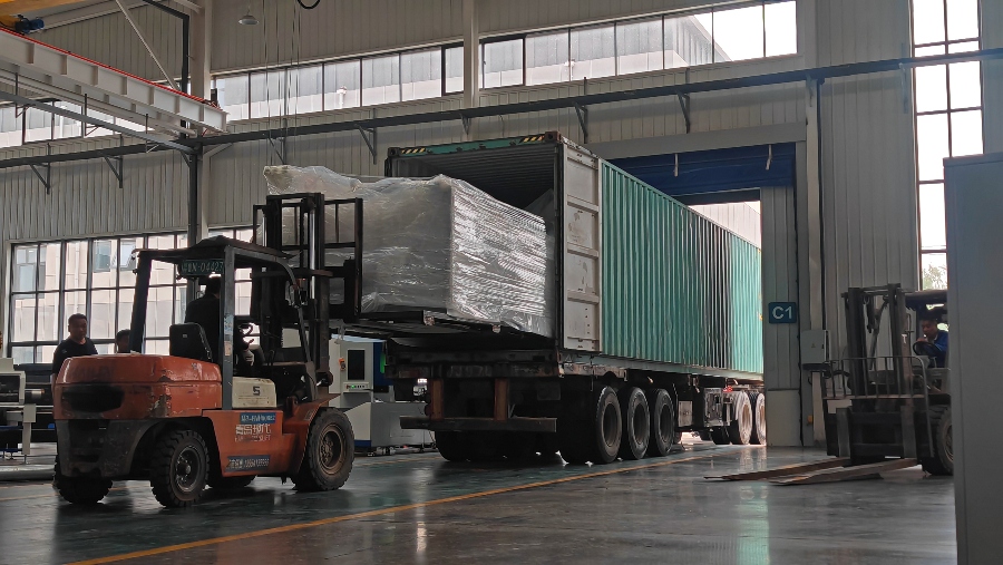 CNC Laser Pipe Cutting Machine .jpg CNC Laser Pipe Cutting Machine .jpg