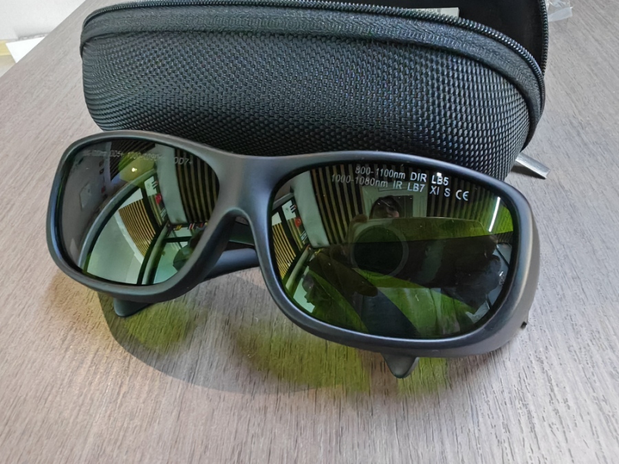 Lámina metálica cortada con láser .jpg