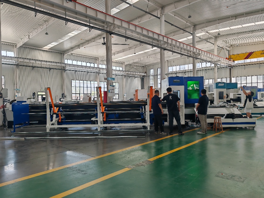 Pipe Fiber Laser Cutting Machine .jpg Pipe Fiber Laser Cutting Machine .jpg