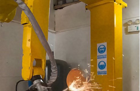 Machine de découpe laser robotisée 3D