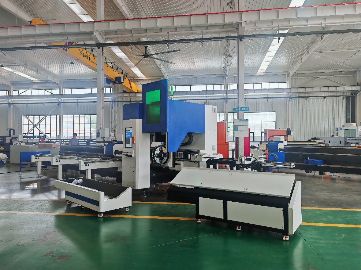 Fiber Laser Cutter.jpg Fiber Laser Cutter.jpg